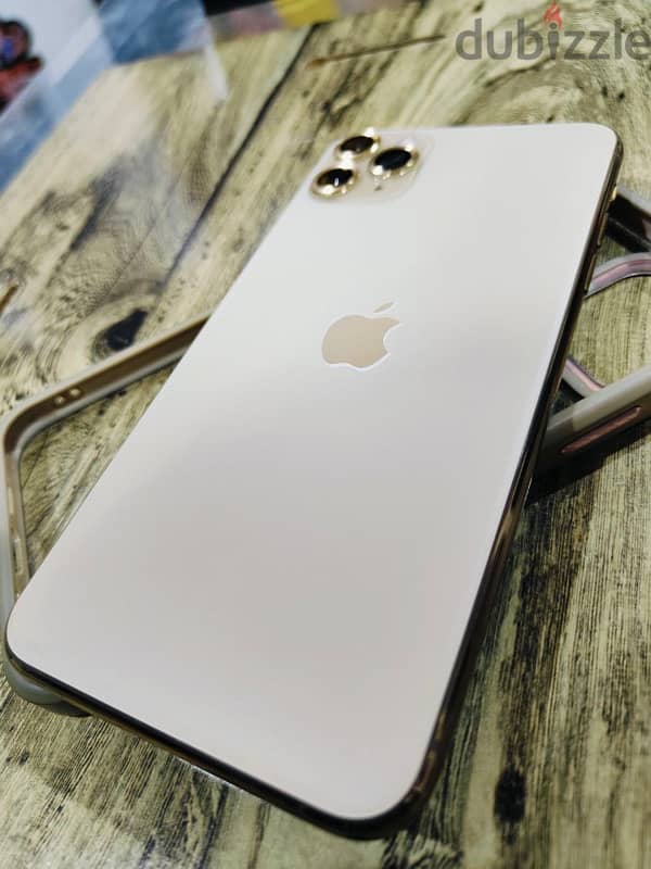 iPhone 11Pro Max Gold New 2