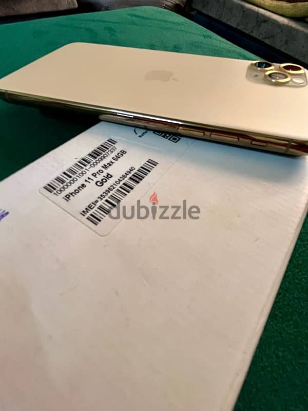 iPhone 11Pro Max Gold New 9