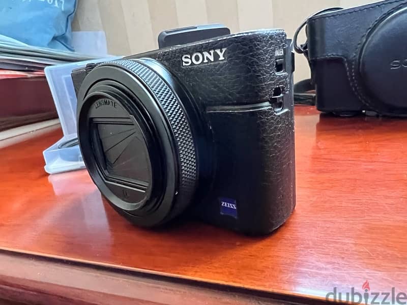 Sony RX 100 V6 (VI) 1