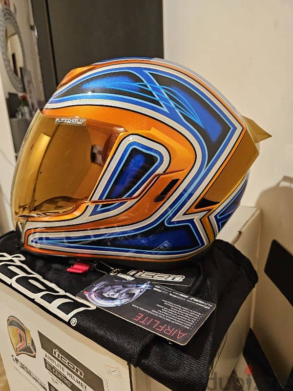 icon helmet brand new 2024 from USA  خوزة 12