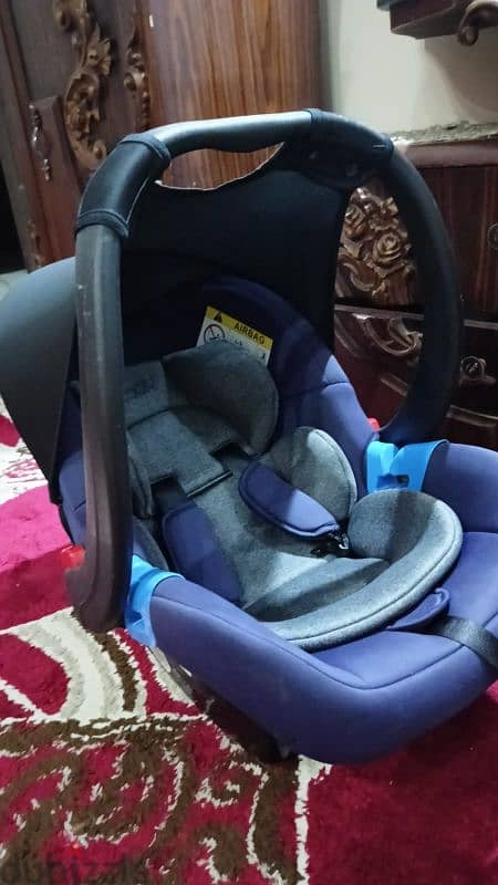 كارسيت أطفال كالجديد baby car seat like new 1