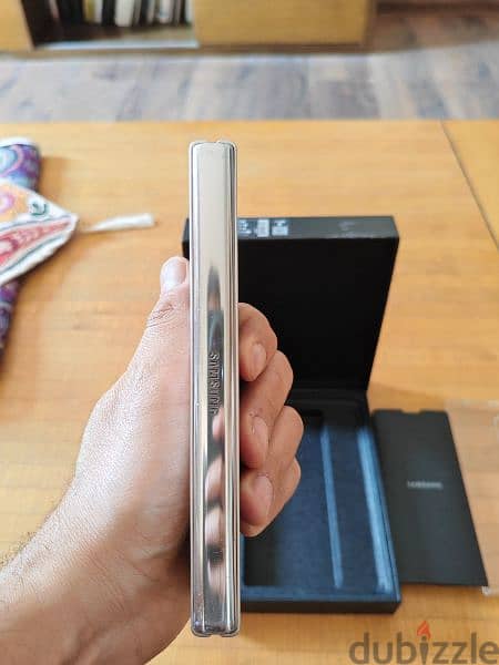 Samsung Galaxy fold 3 perfect condition 2