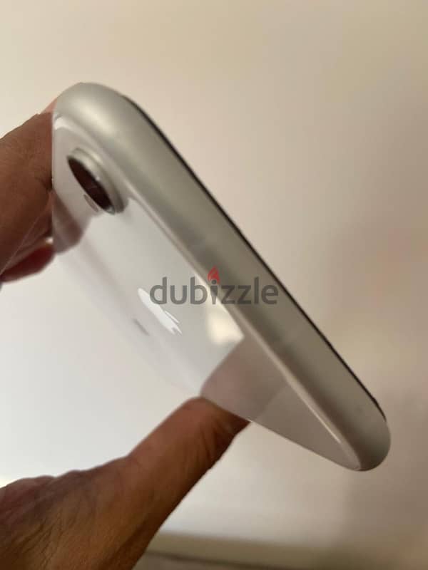 IPhone XR white 64 GB 7