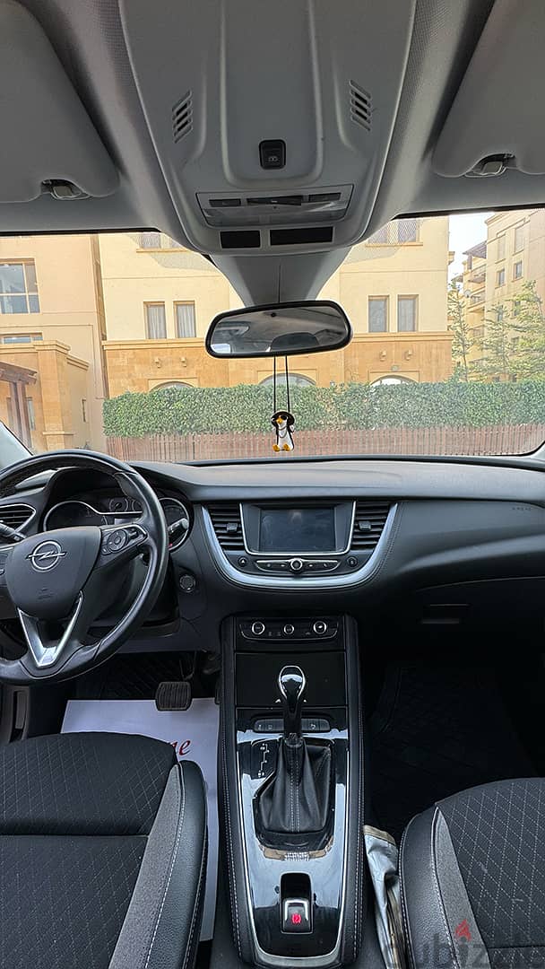 Opel Grandland 2018 الفئة الثانية 5