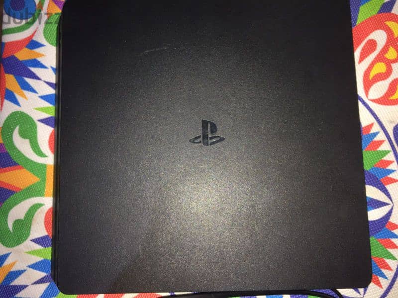 ps4 slim 1