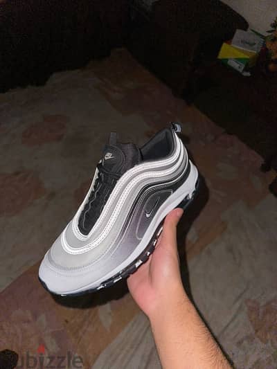 كوتشي air max 97