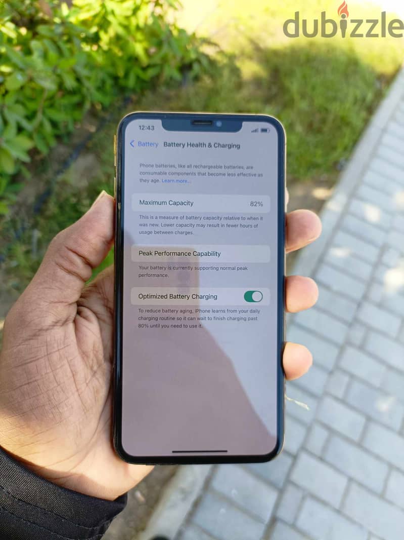 IPhone xs max / للبيع او البدل 3