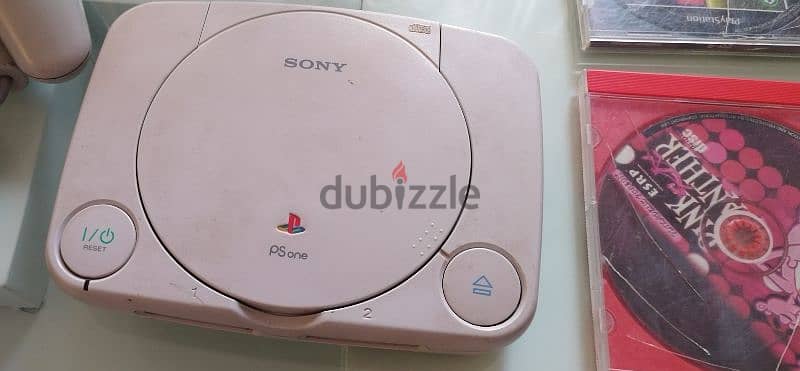 Psx) playstation 1 for sale بلاي ستيشن ١ slim من الكويت 1