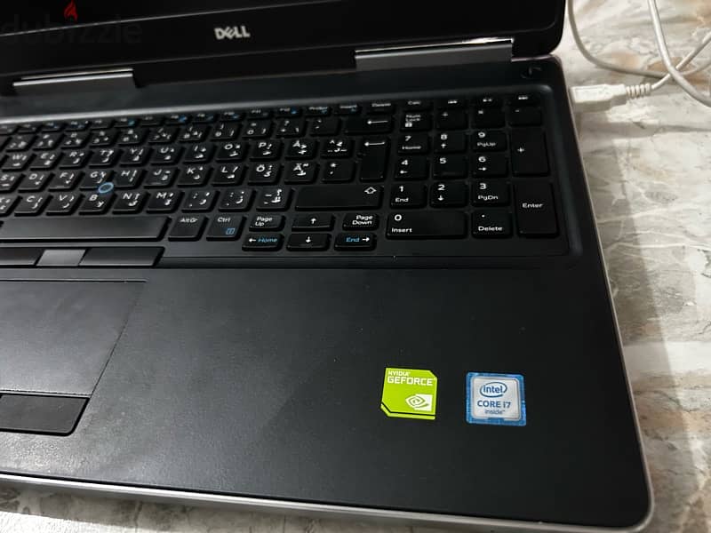 Dell Precision 7520 للبيع بحالة الزيرو 6