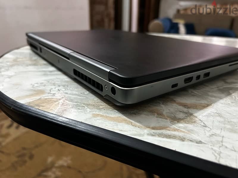 Dell Precision 7520 للبيع بحالة الزيرو 7