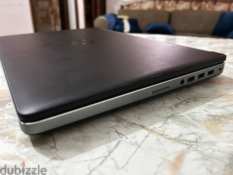 Dell Precision 7520 للبيع بحالة الزيرو 9