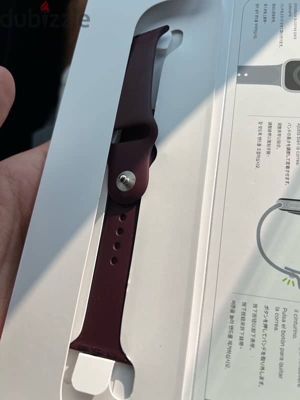 Apple watch SE (2nd Gen) 44mm minimal scratches 3