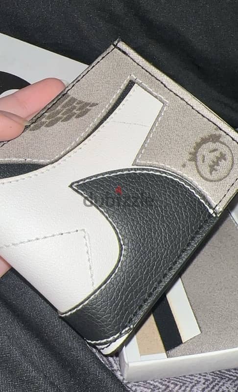 Travis scott jordan wallet + Its card holder 2