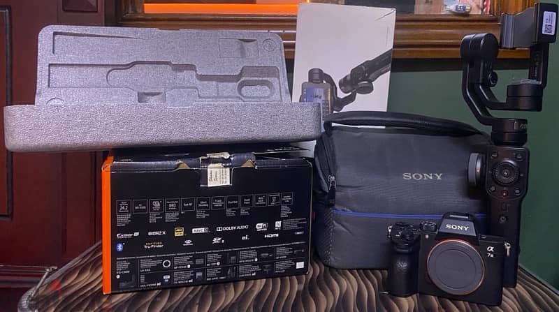 Sony a7iii for sale very mint condition + Gimbal 9