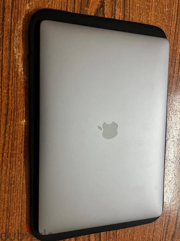 macbook 2019 core i9 from noon 2