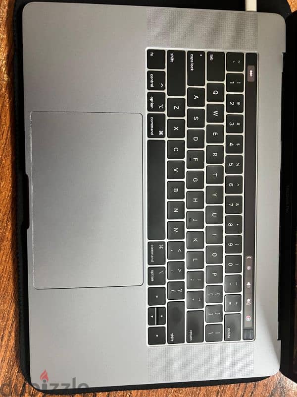 macbook 2019 core i9 from noon 4