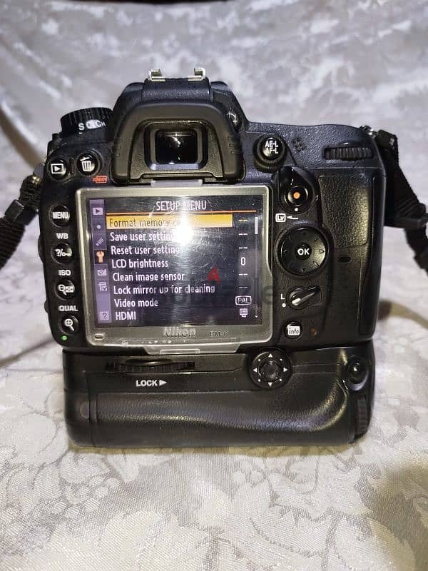 نيكون D7000 مع عدسه 105 و عدسه 50 3