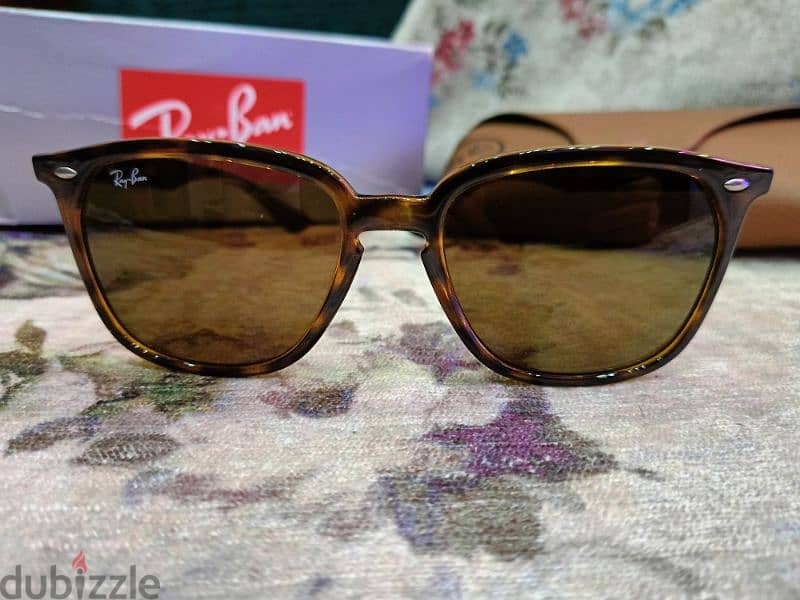 نظارة راي بان Rayban بحالة ممتازة 1