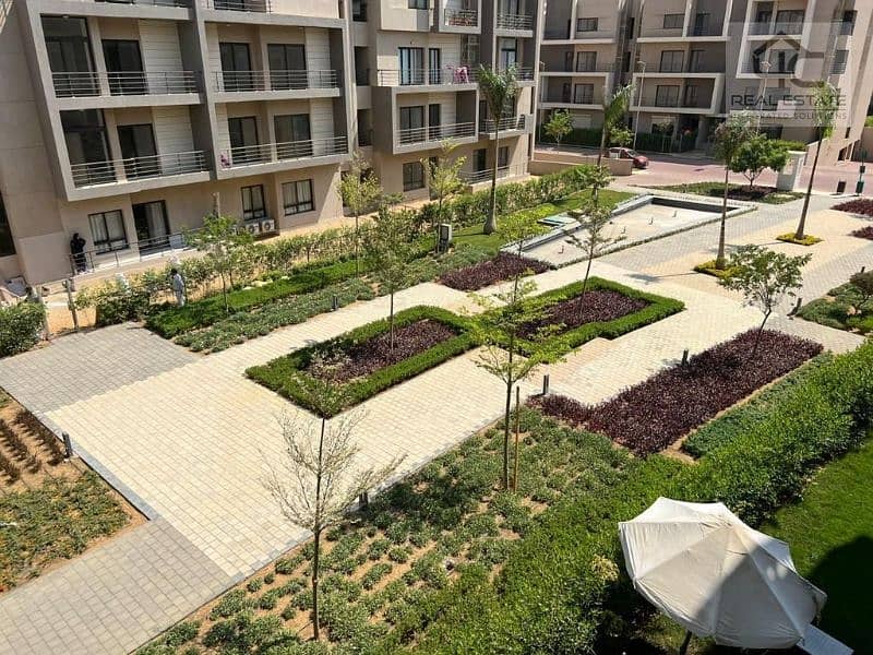 Apartment in Garden 205 m View Landscape Finished With Fifth Square 7