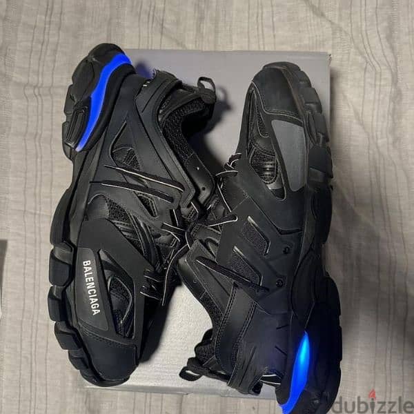 Balenciaga track led 0