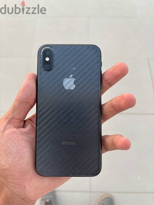 iPhone xs للبيع 3