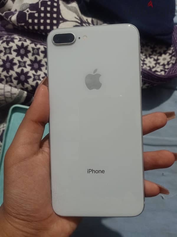 iPhone 8 Plus 0