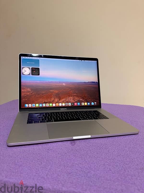 mac book bro 15.6 inch 1