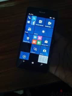 Microsoft Lumia 950 0