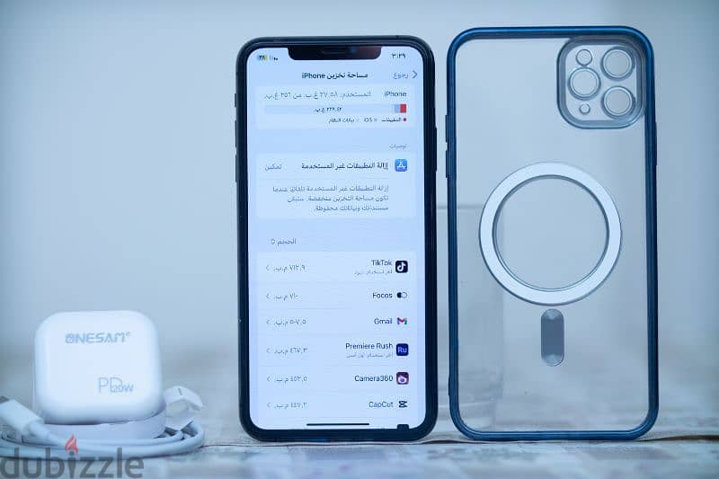 ايفون ١١ برو ماكس ٩٠٪ حاله محترمه ٢٥٦ جيجا للبيع 1