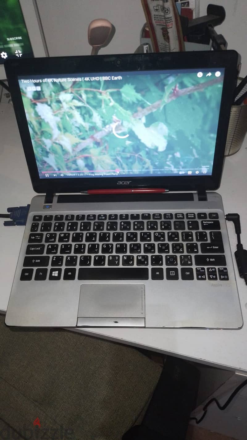 Mini laptop "Acer" in a very good condition For sale 2