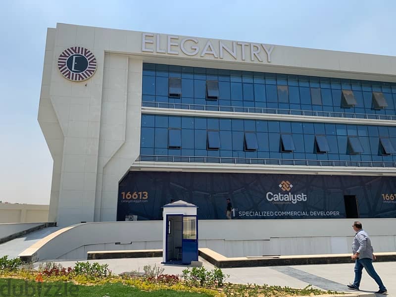 Office space in Elegantry mall مكتب إداري في مول اليجنترى 0