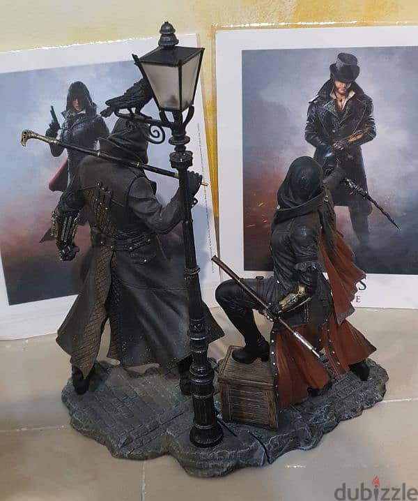 Ubisoft  Assassin's Creed Syndicate Jacob & Evie Frye statues 1