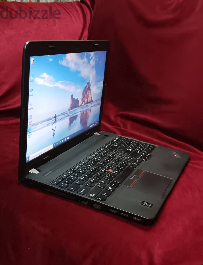 كارتين شاشهlenovo Core i5 5200U Ram8+AMD 3