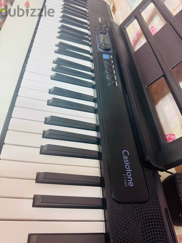 Casio CT-S300 touch Piano 61 3