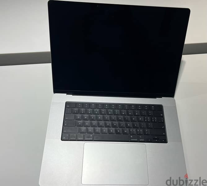 macbook pro 16 inch m2 max 1