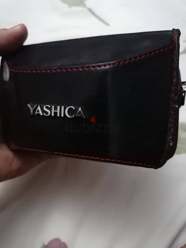 كاميرا Yashica جديده بالكرتونه 2