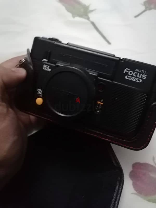 كاميرا Yashica جديده بالكرتونه 4