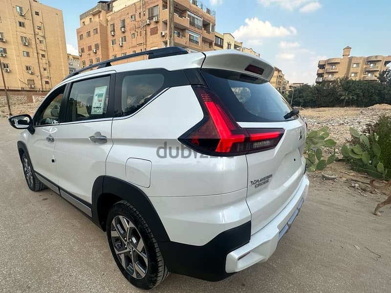 Mitsubishi Xpander cross 2024 4