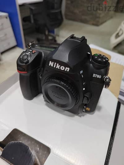 كاميرا Nikon d780 وارد فرنسا جديدة تماما لم تستعمل