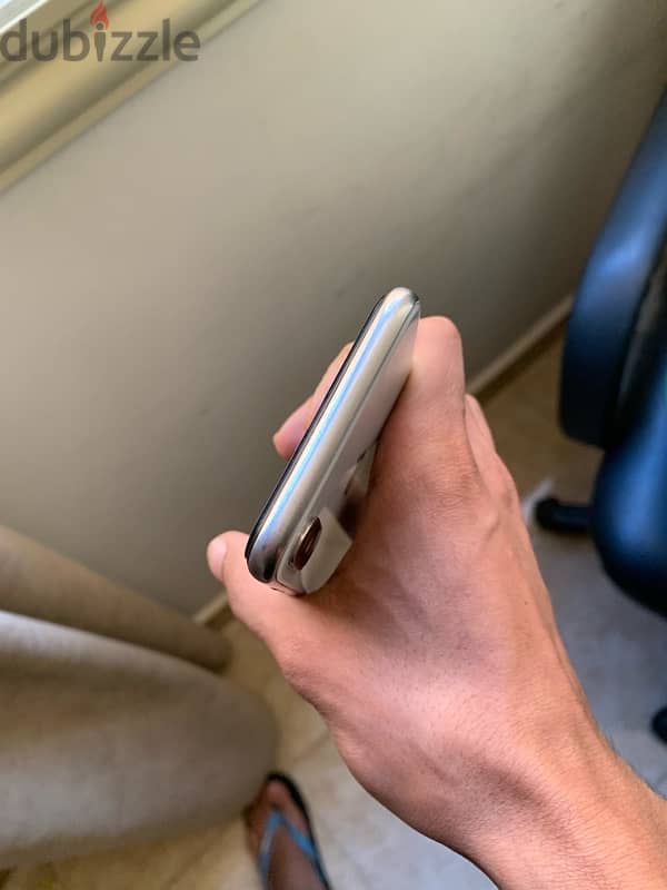 iPhone X 64G للبيع او للبدل 4