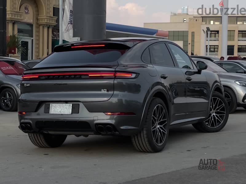 Porsche Cayenne Coupe 2024 1