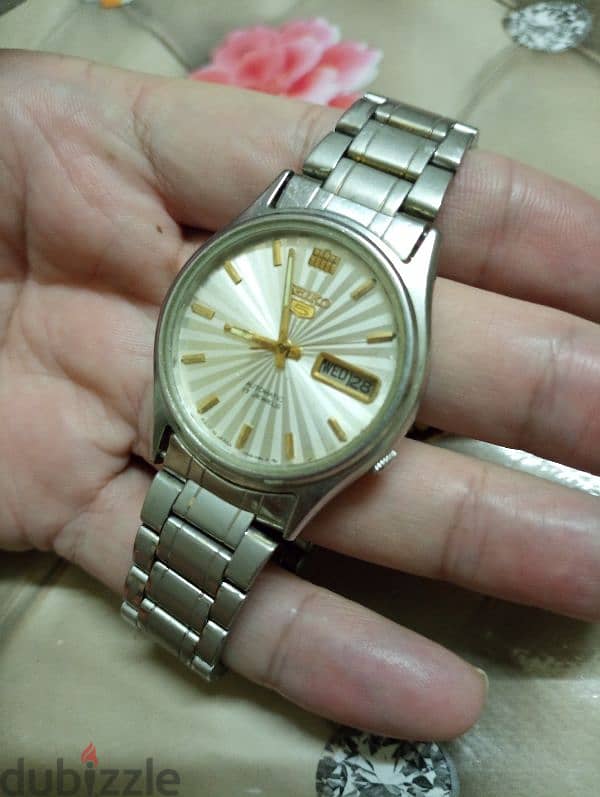 ساعه seiko5 اتوماتيك حاله ممتازة 1