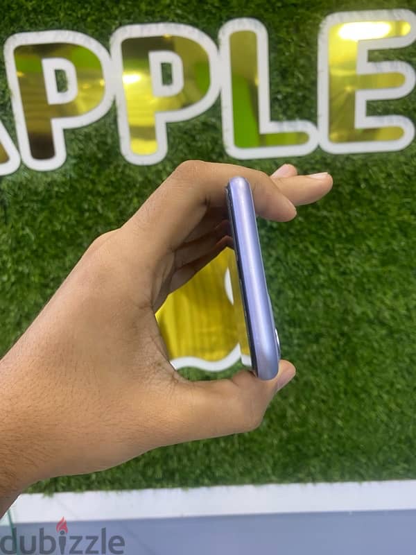 iPhone 11 128 خطيين 5