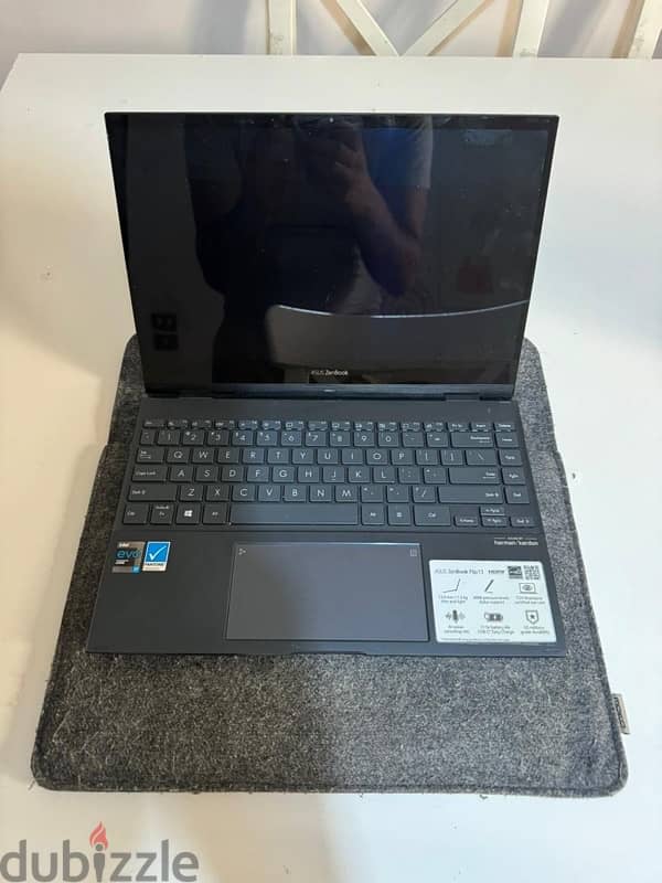 ASUS ZenBook Flip 13 OLED FHD Touch Screen, Intel Evo Core i7-1165G7 12