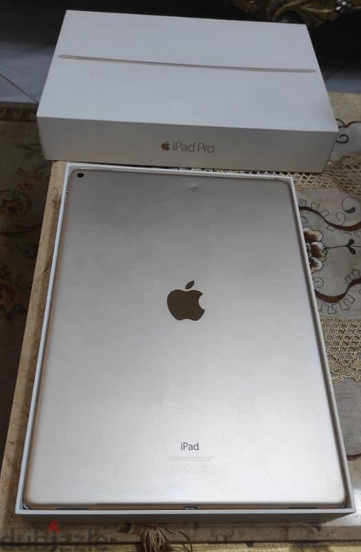 iPad pro (12.9- inch) 1