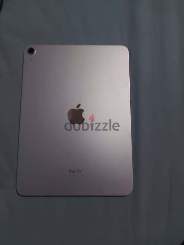 ipad air 5 64 GB لون مميز جدا 1