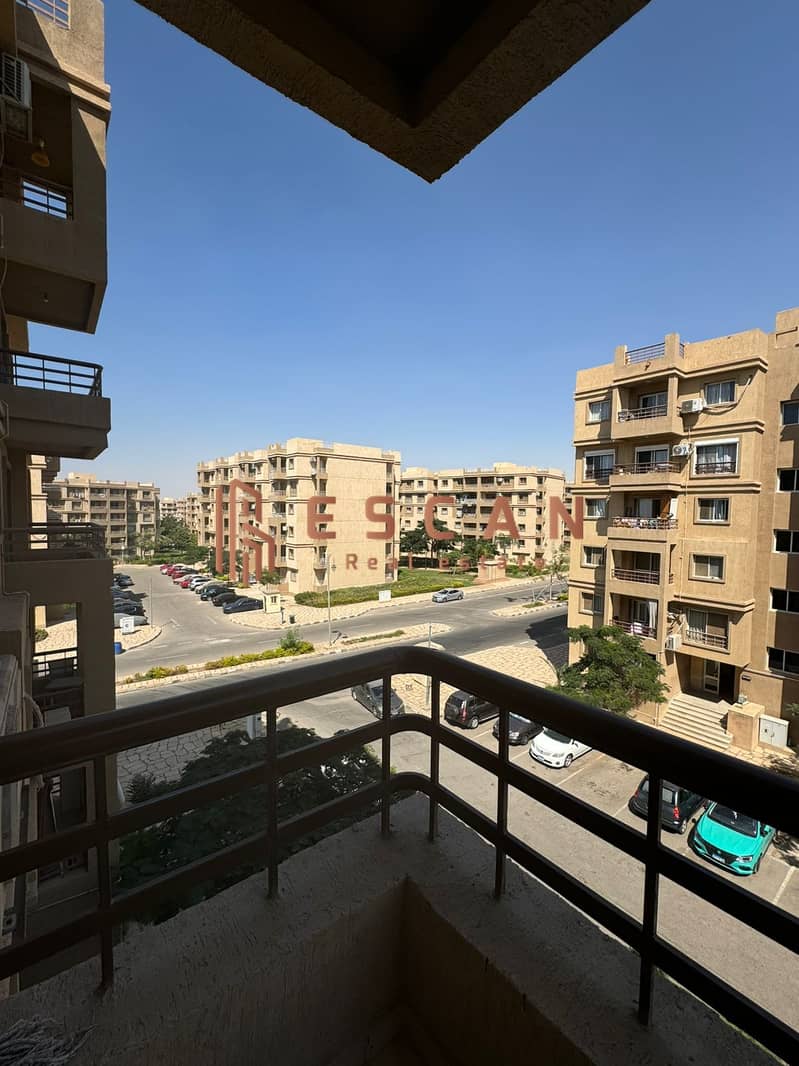 Snapshot for sale in Madinaty, directly in front of services, a distinctive floor 10