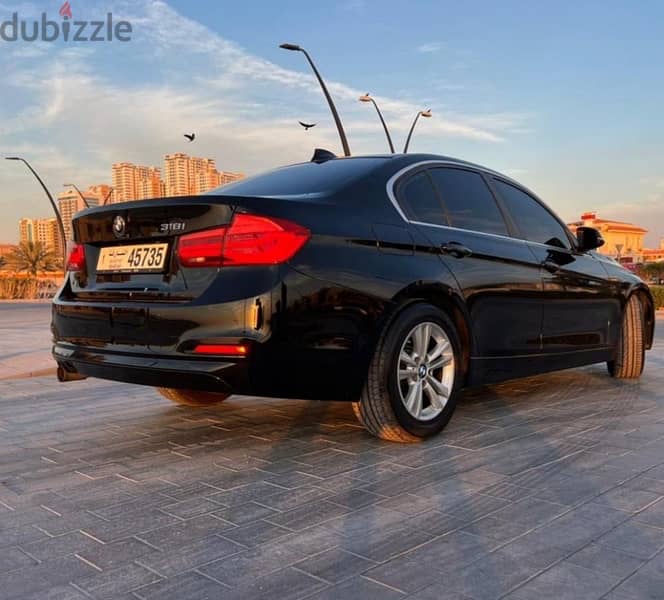 BMW 318 2019 2