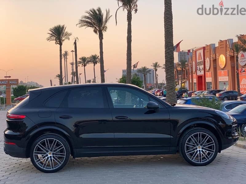 بورشه كايين 2023/Porsche Cayenne S SUV 10