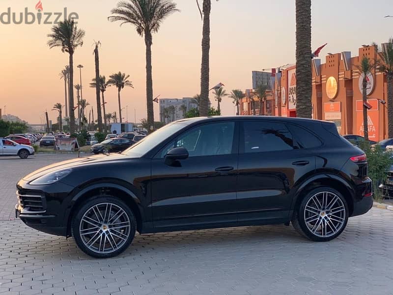 بورشه كايين 2023/Porsche Cayenne S SUV 11